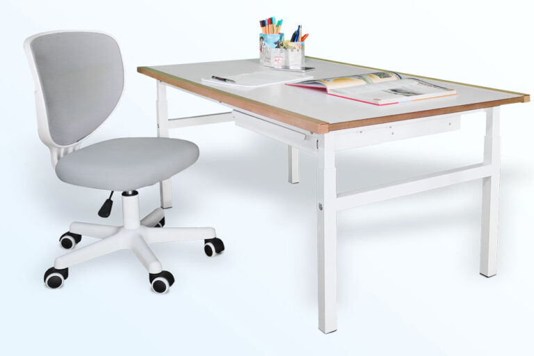 Kinderschreibtisch Kubiko-XL mit Kinderstuhl TADO / SALTO Kindermöbel München