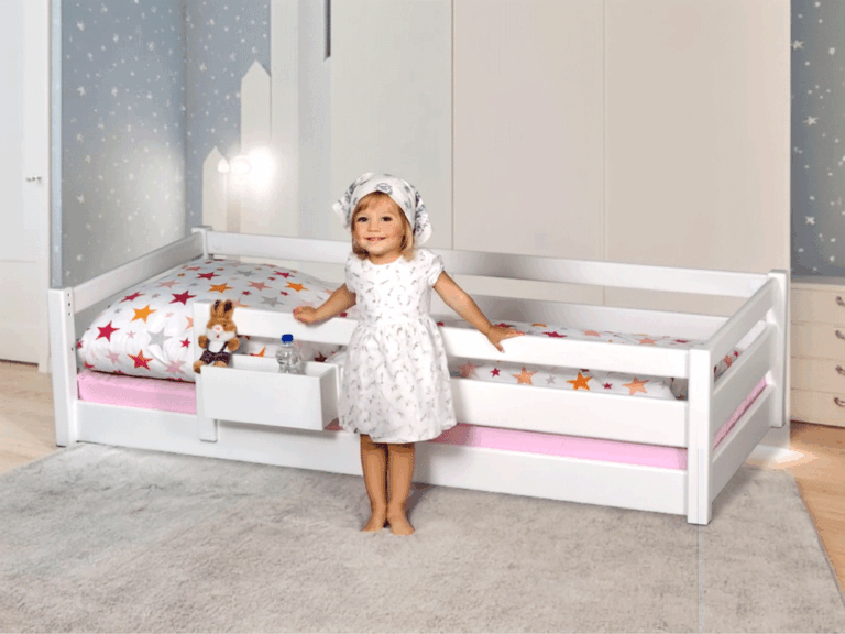 Kinderbett PICCO-180 in Montessori-Höhe bodennah aufgebaut / SALTO Kindermöbel München