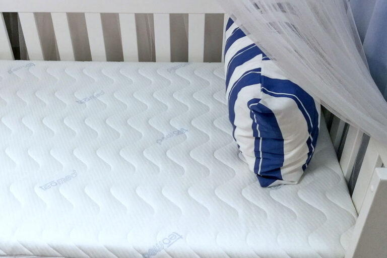 Kinderbett Matratze / SALTO Kindermöbel München